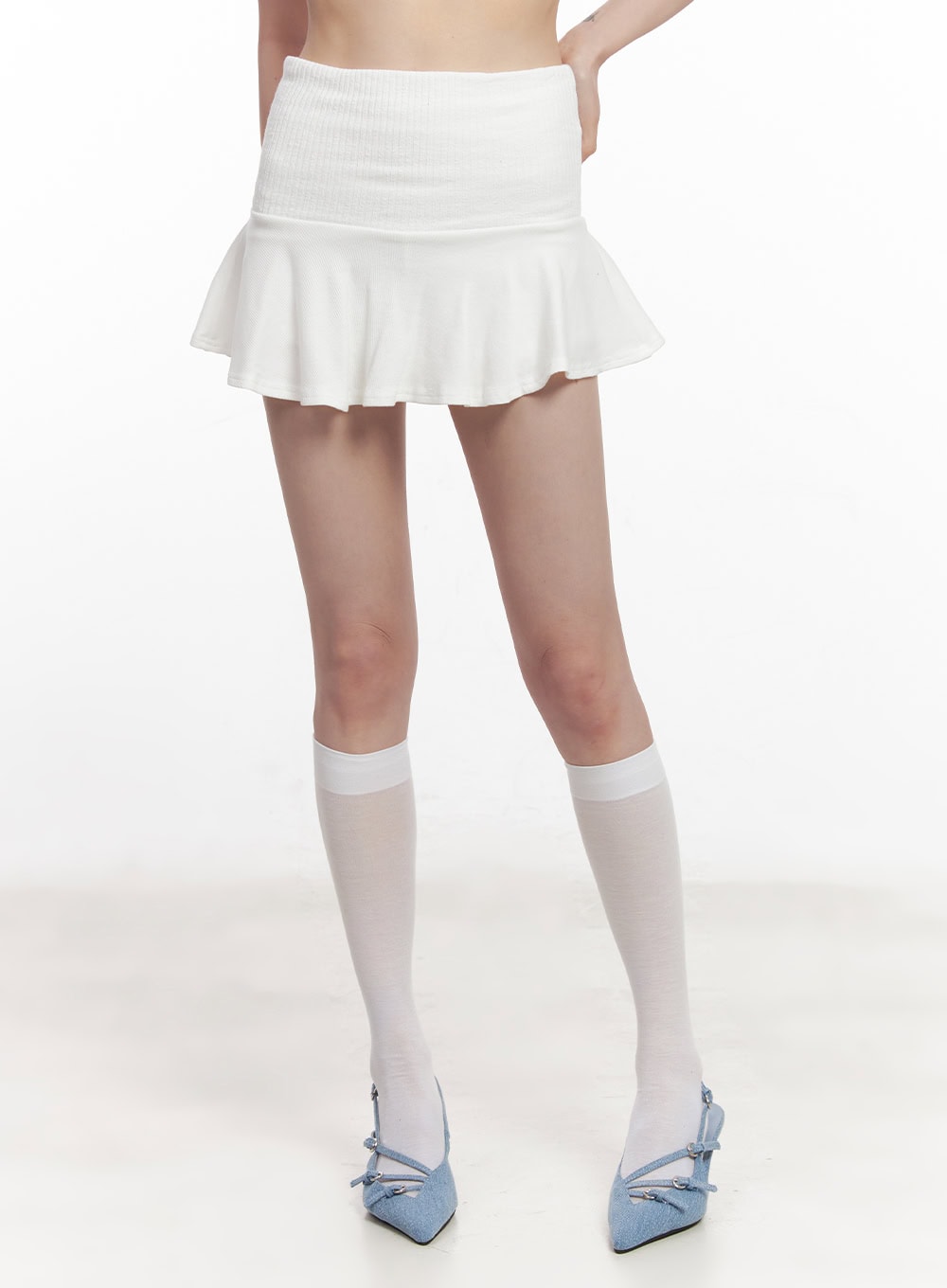 flared-ruffle-mini-skirt-cy520 / White