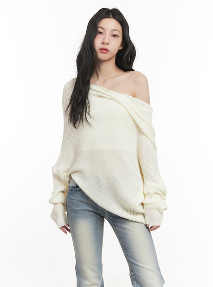 ribbed-off-shoulder-hooded-sweater-cf513 / Light beige
