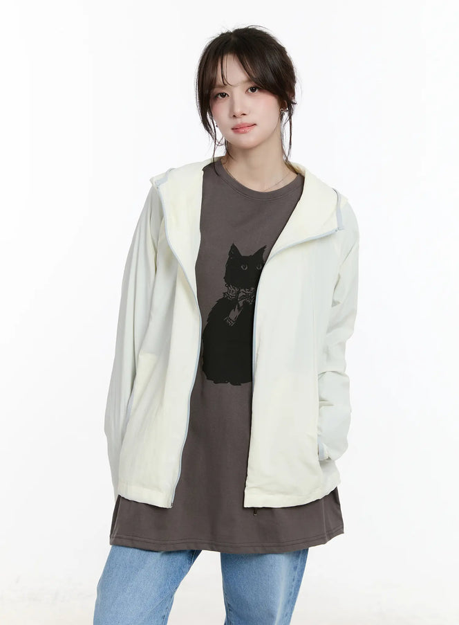 lightweight-hooded-windbreaker-cm505 / Light beige