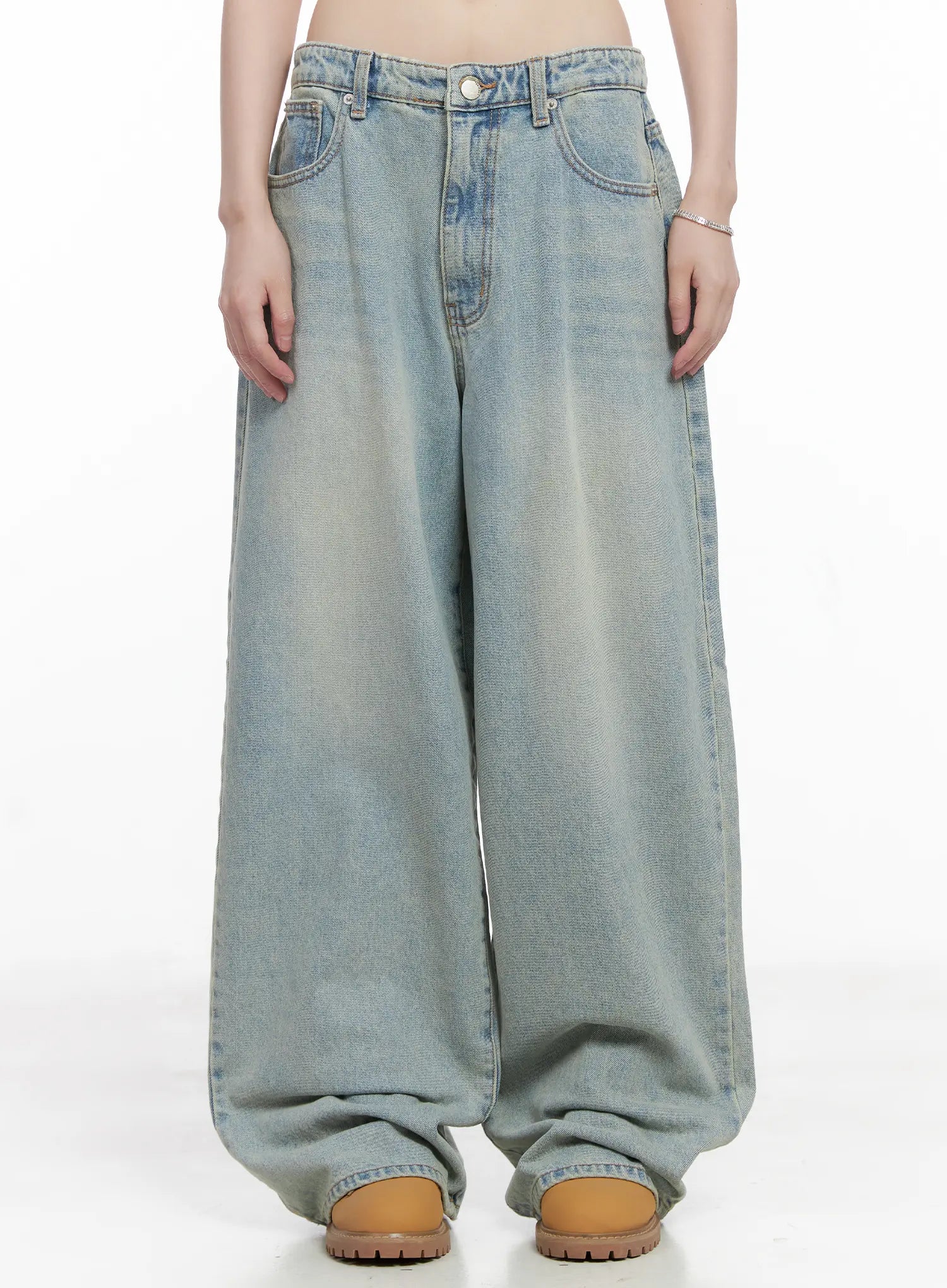 Lilly Light Wash Baggy Jeans CG519 in Light blue, size 1XL