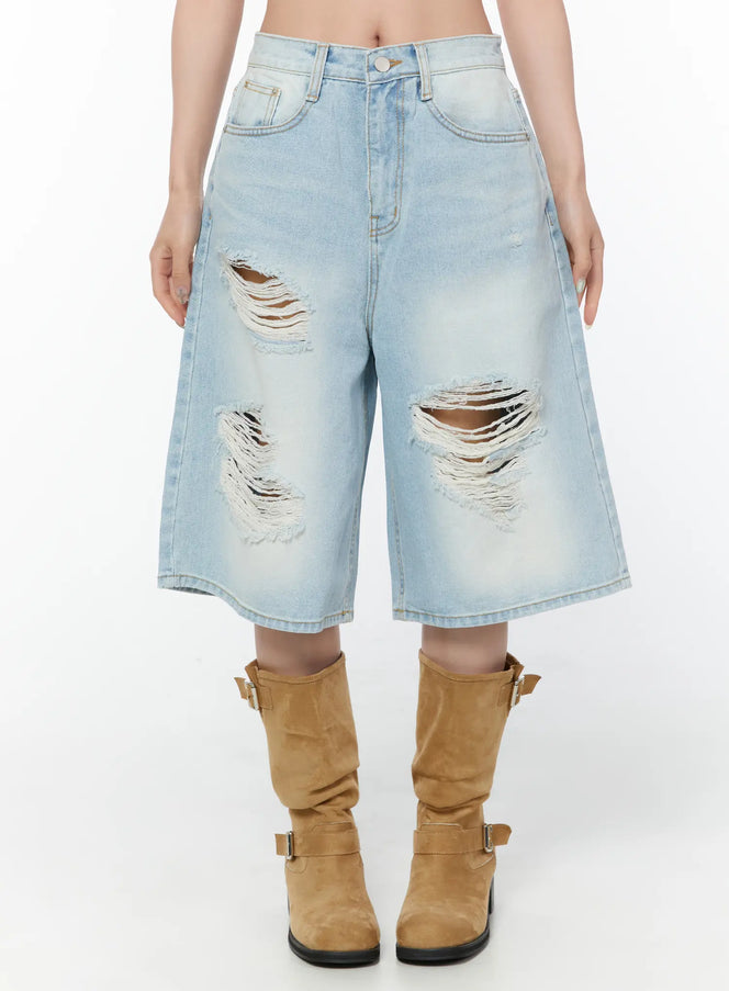 distressed-bermuda-denim-shorts-cy514 / Light blue