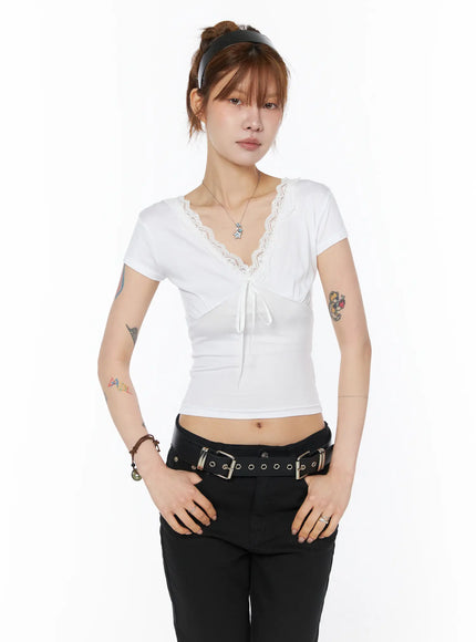 v-neck-lace-accent-top-cy527 / White