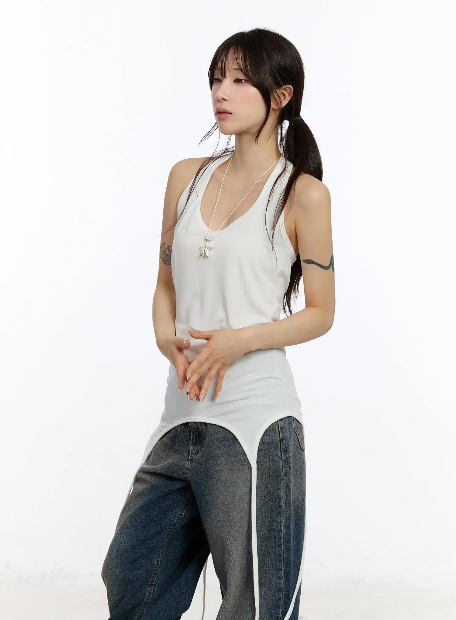 halter-layered-sleeveless-top-ca506 / White