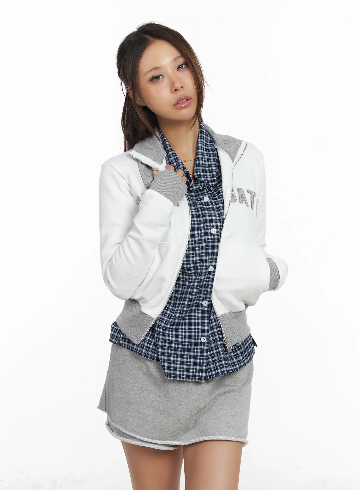 graphic-print-slim-fit-zip-up-cardigan-cm520 / White