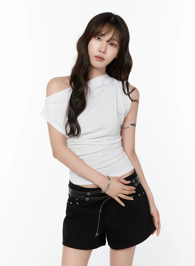asymmetric-off-shoulder-tee-cy514 / White