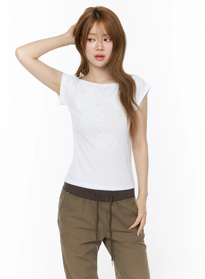 floral-embroidered-short-sleeve-top-cu511 / White