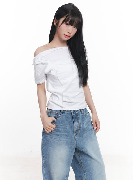 essential-off-shoulder-top-cy527 / White