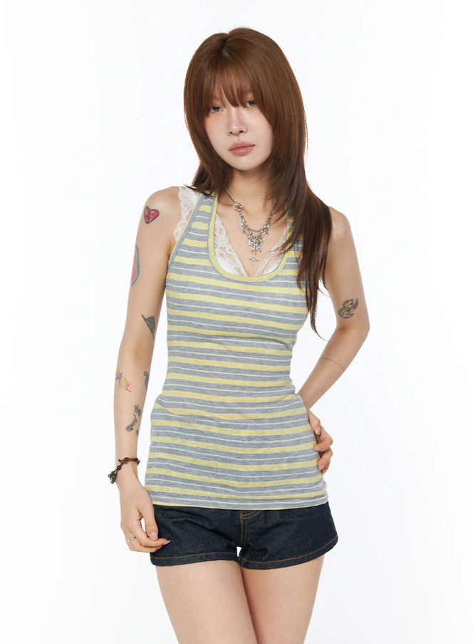striped-halter-sleeveless-top-cy528 / Yellow