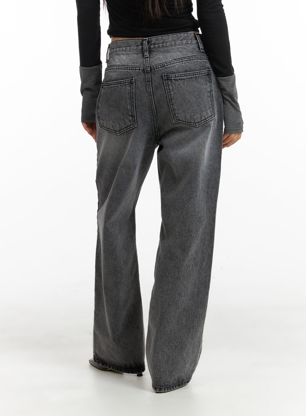 light-washed-baggy-straight-jeans-cm412