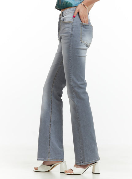 lightwashed-bootcut-jeans-cu417