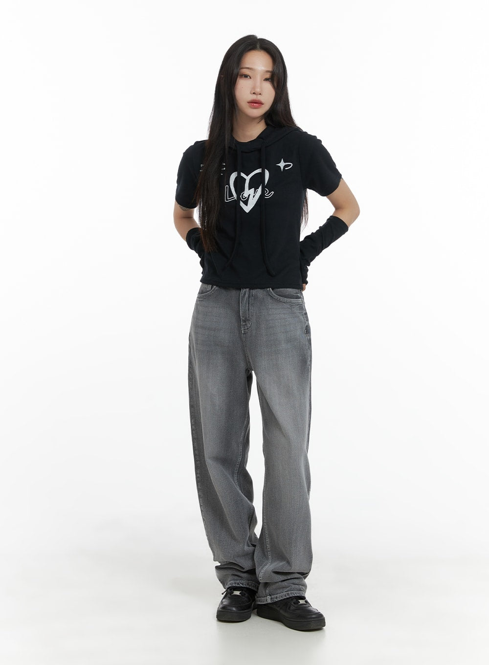 light-washed-baggy-straight-jeans-cm427