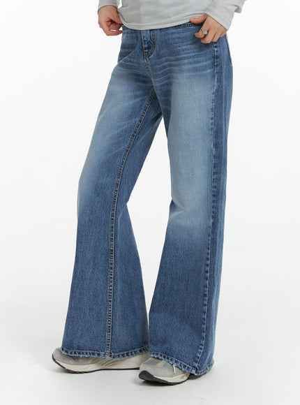 light-wash-bootcut-jeans-cf422