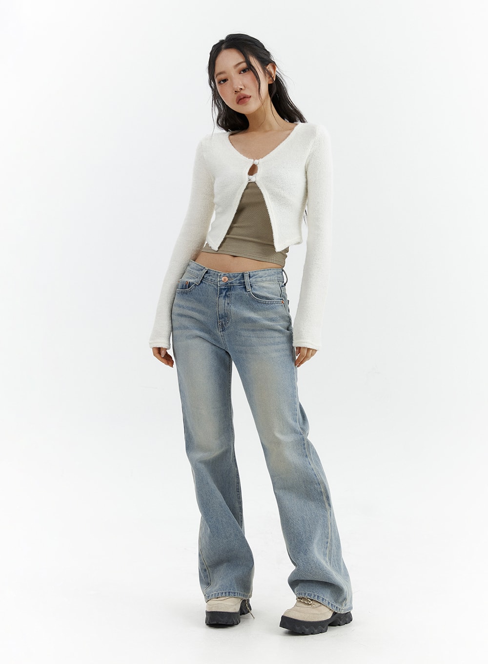 low-waist-cargo-flare-jeans-cj423