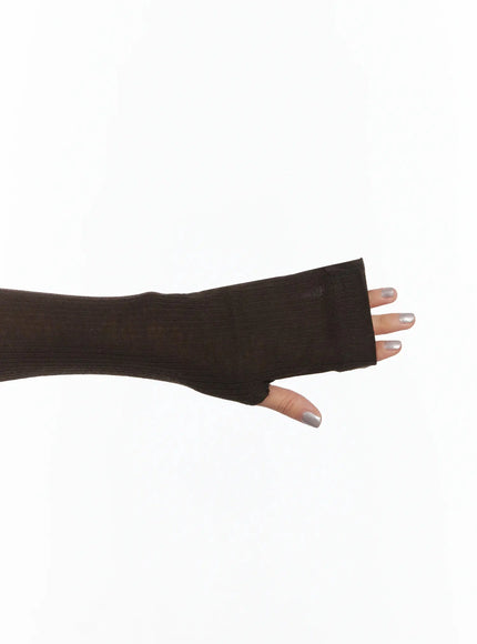 slim-fit-thumbhole-turtleneck-top-id503
