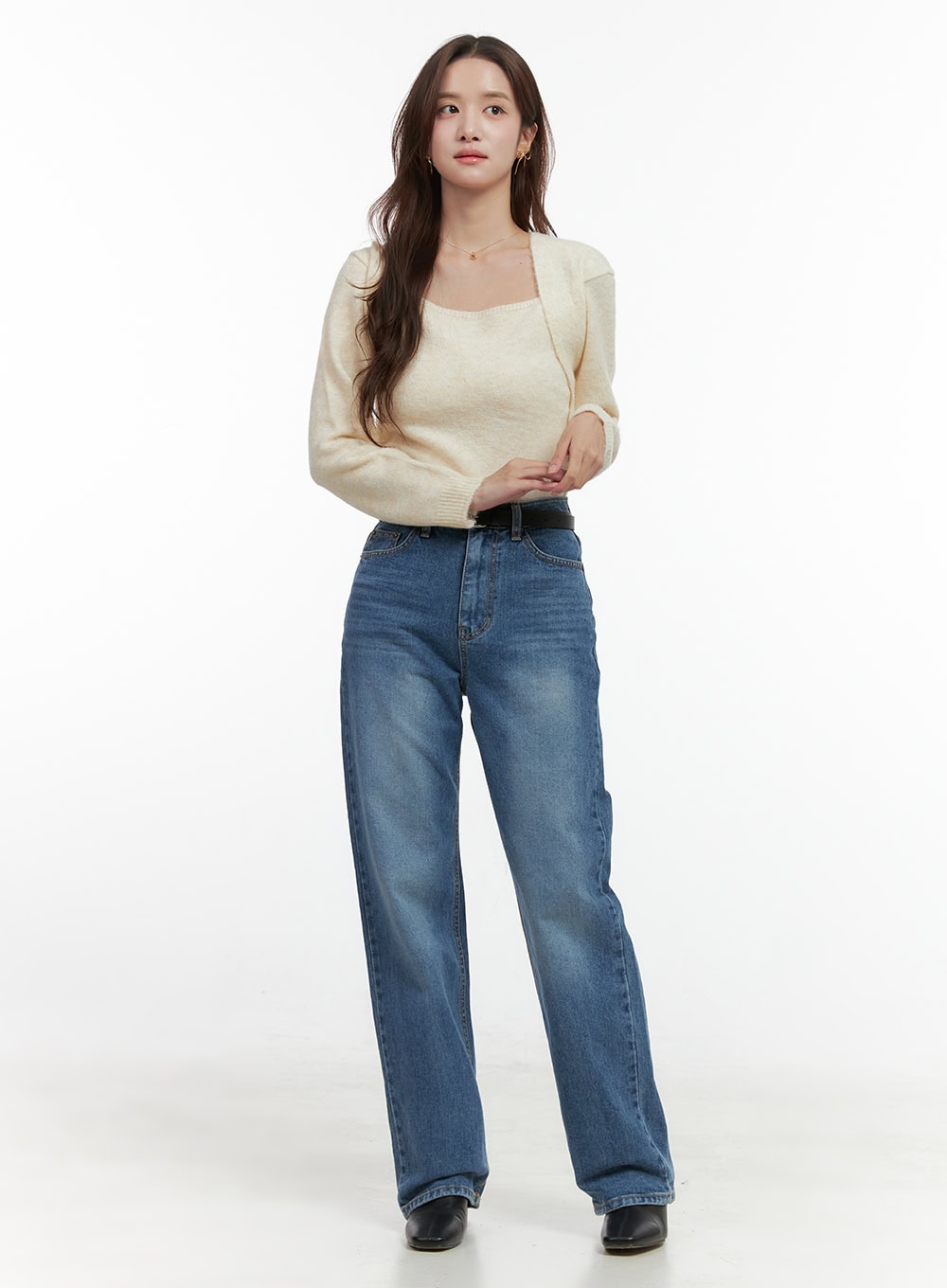 Evelyn Wide-Fit Straight Denim Jeans OO421 in Blue, full-length front on model, relaxed wide straight leg, washed denim with belt, paired with cream bolero knit top.