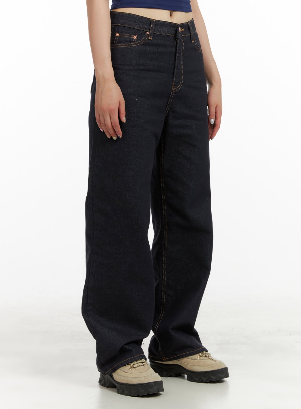 Indigo Stitched Straight Jeans CU424 in dark blue, side view on model, straight fit denim with visible contrast stitching and front coin pocket detail.