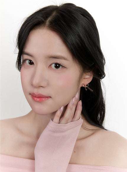 stretched-ribbon-earrings-cf528