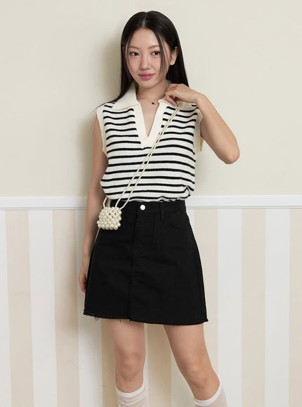 stripe-collar-sleeveless-knit-top-oy427