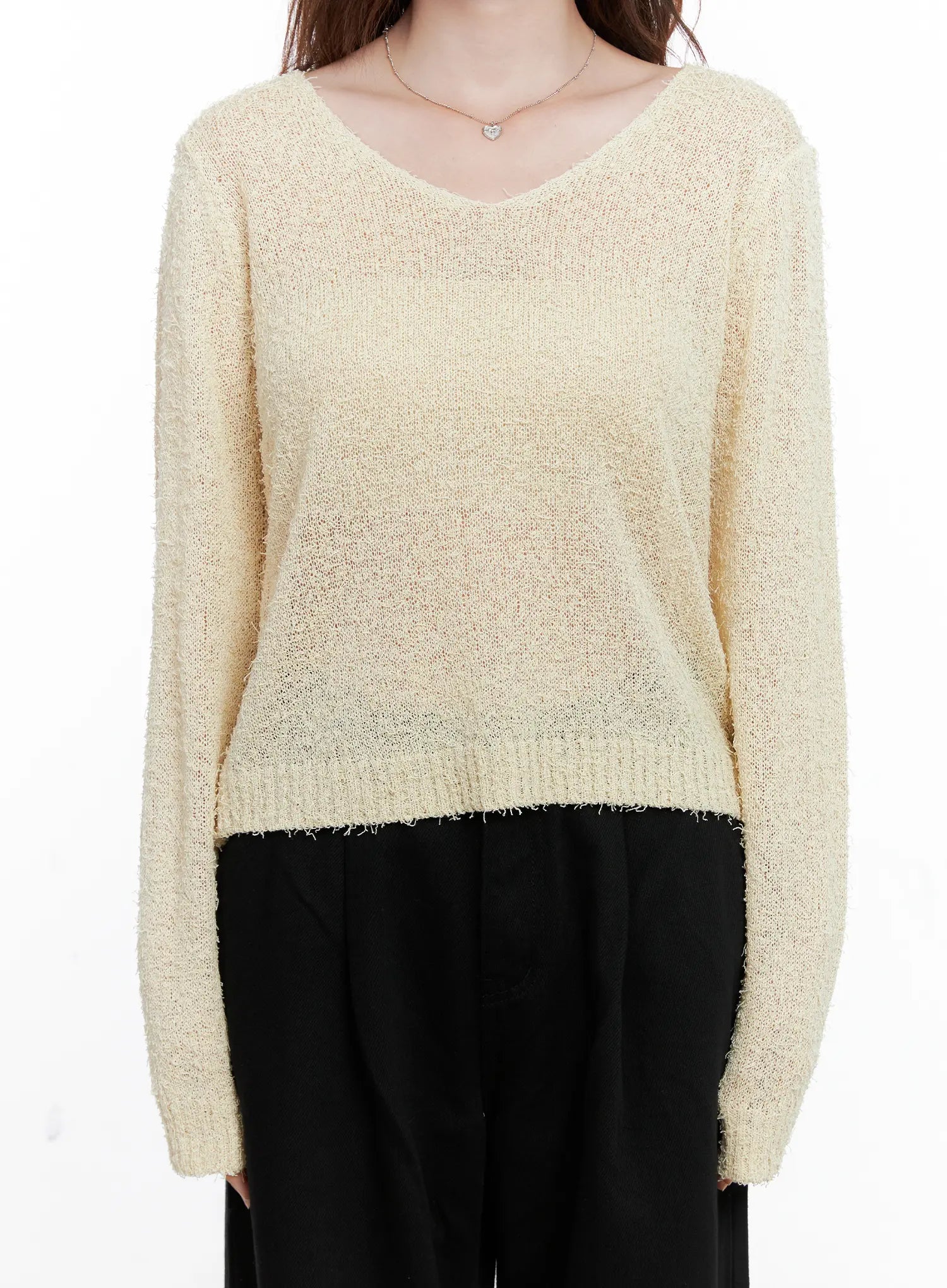 loose-fit-v-neck-knit-sweater-cg521