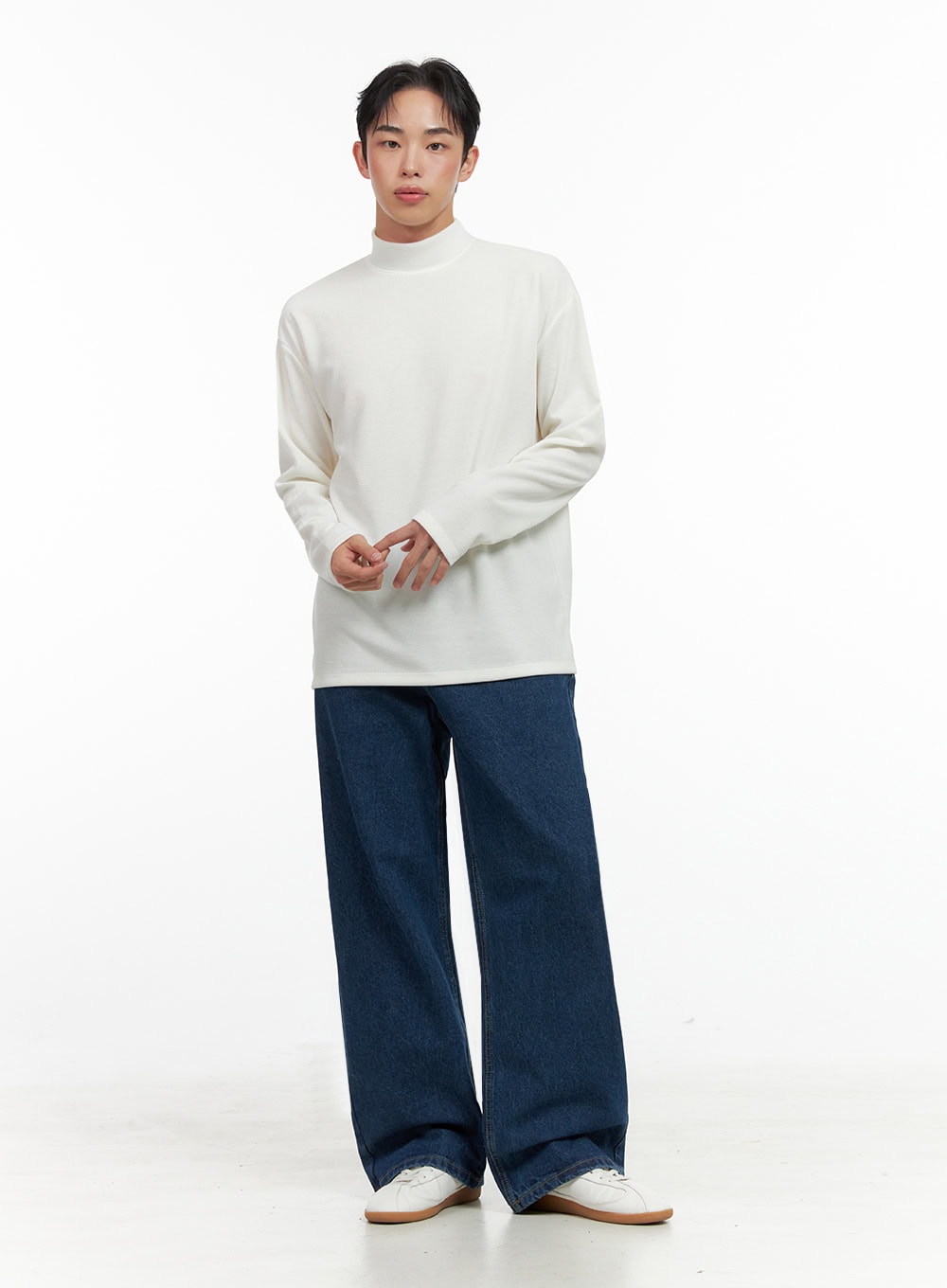 mens-cozy-turtle-neck-tee-in426