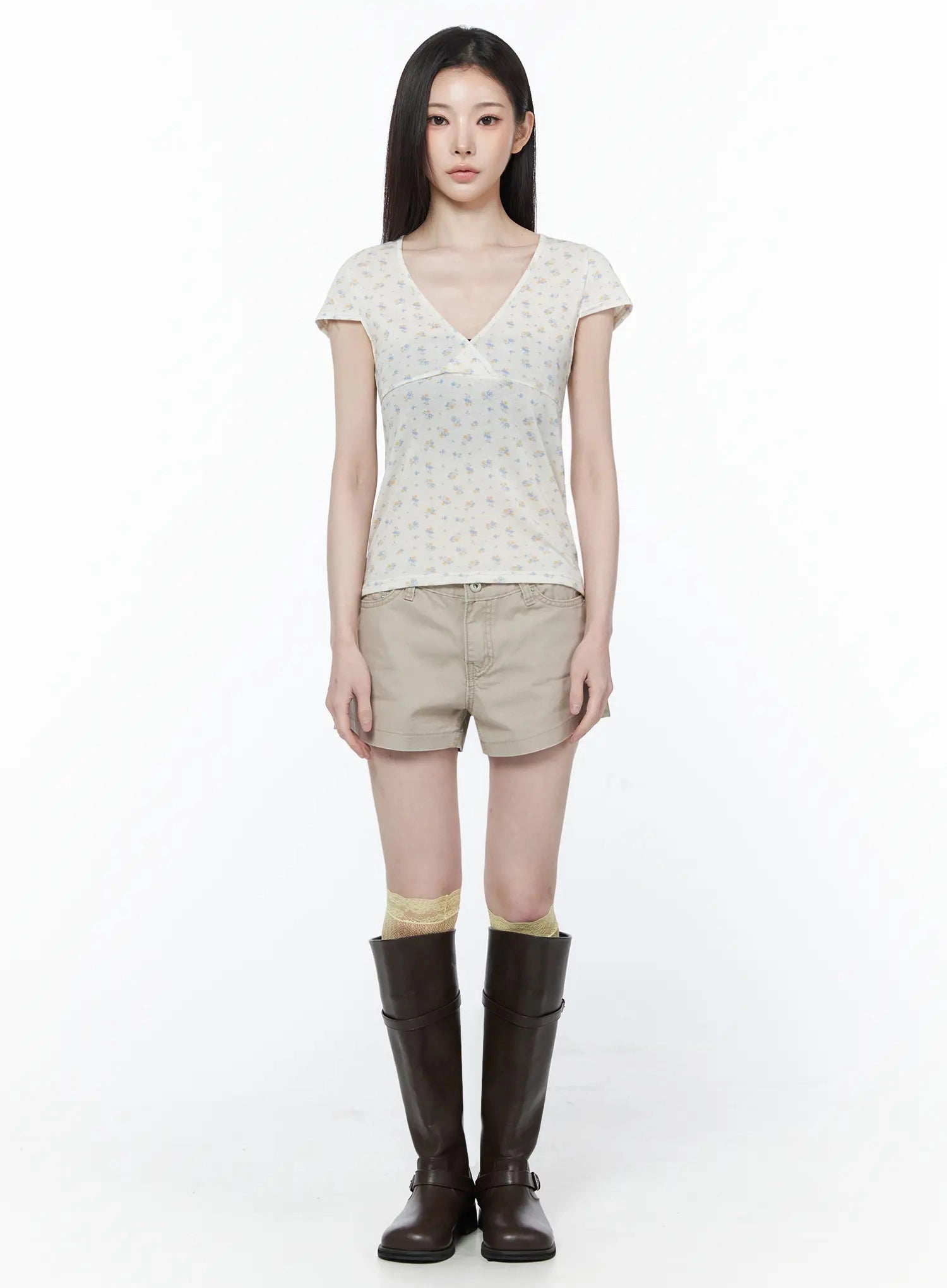 floral-v-neck-wrap-top-iu512