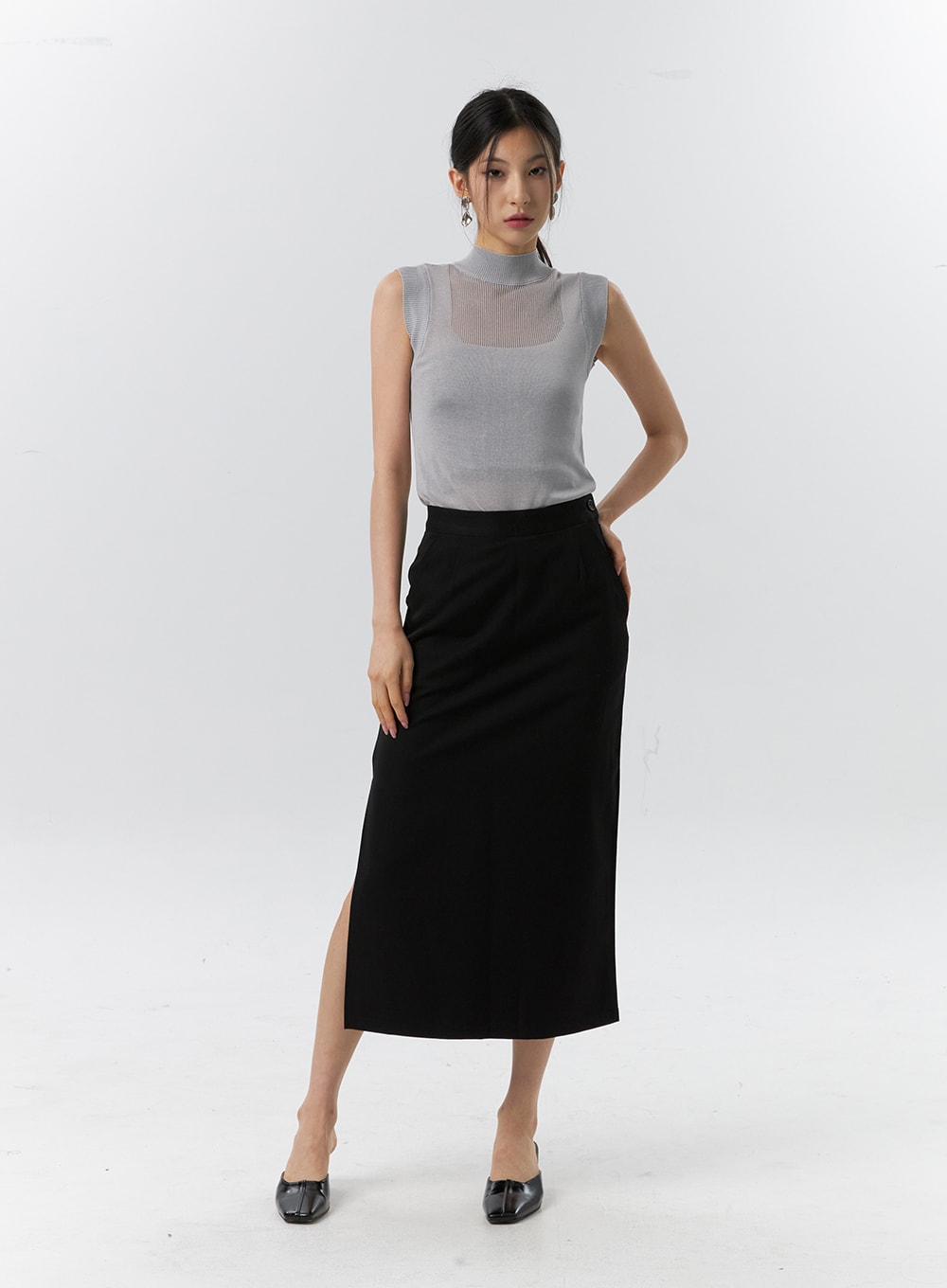 sleeveless-knit-top-il321