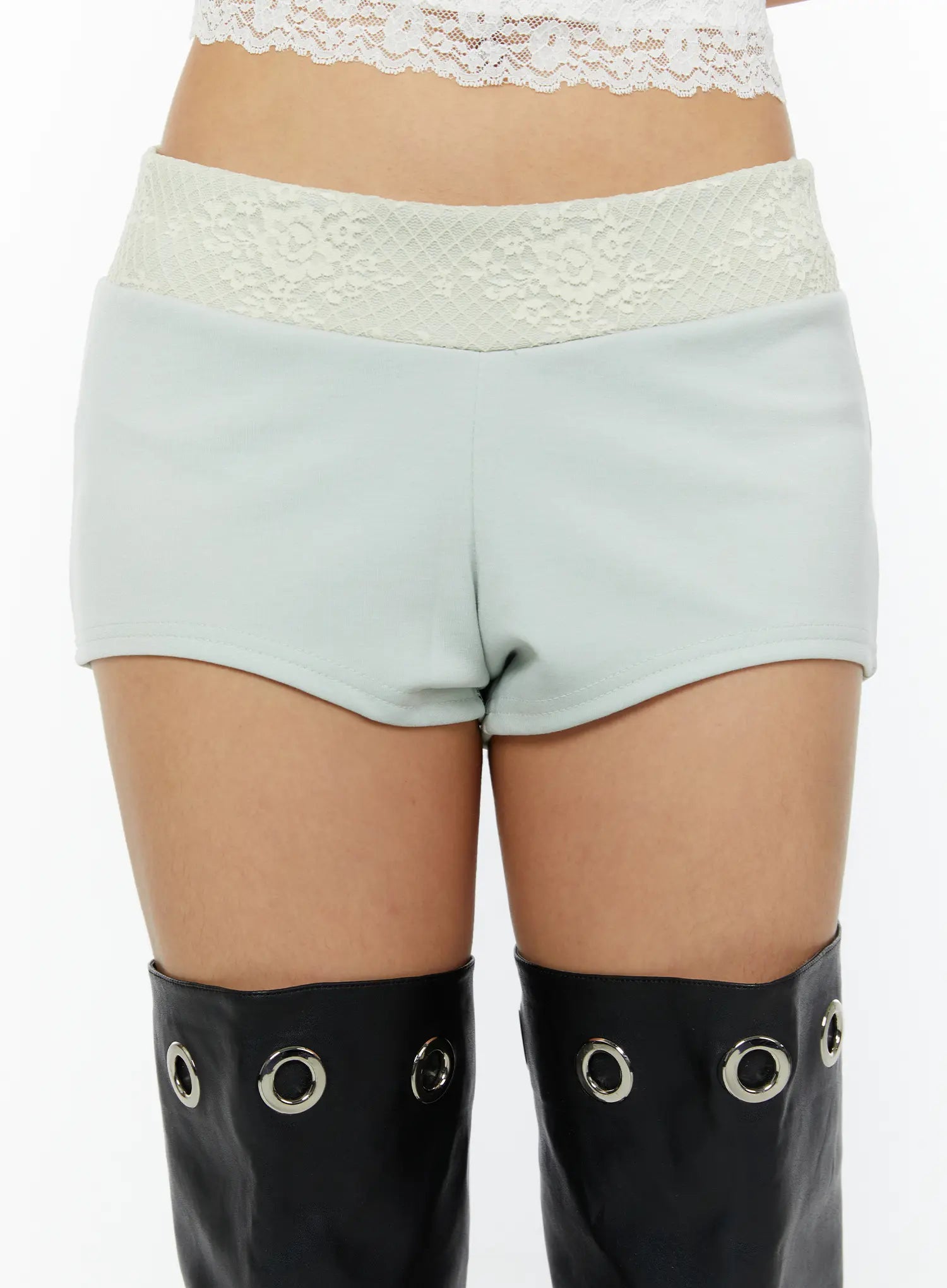 lace-trim-low-rise-shorts-cy521