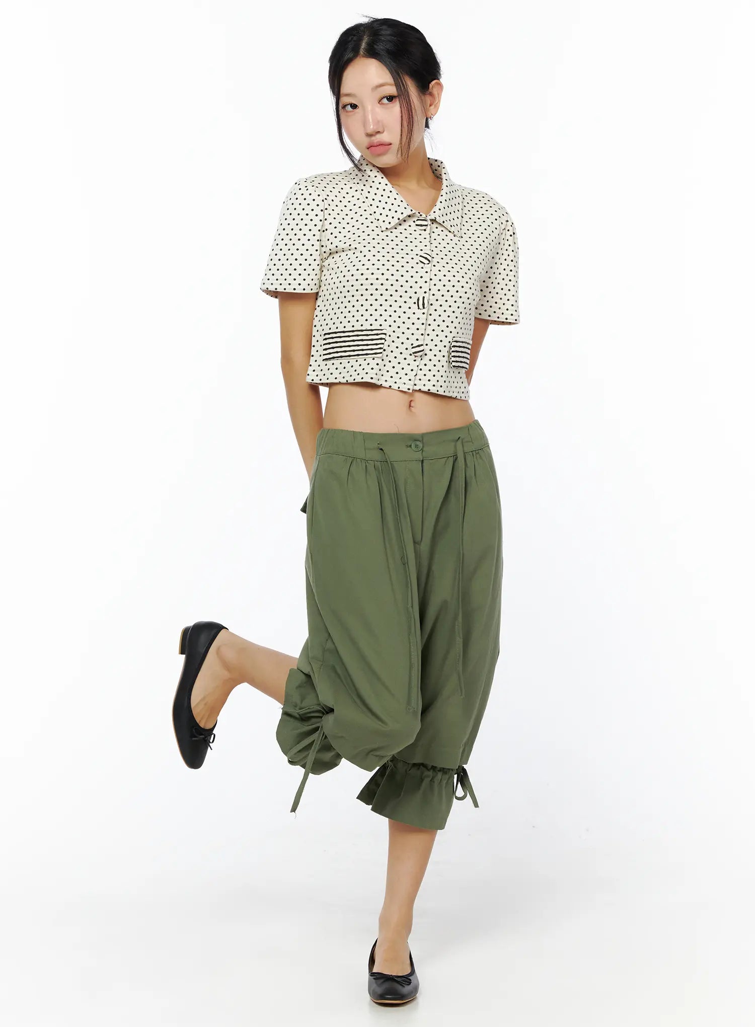 collared-polka-dot-crop-cardigan-cu512