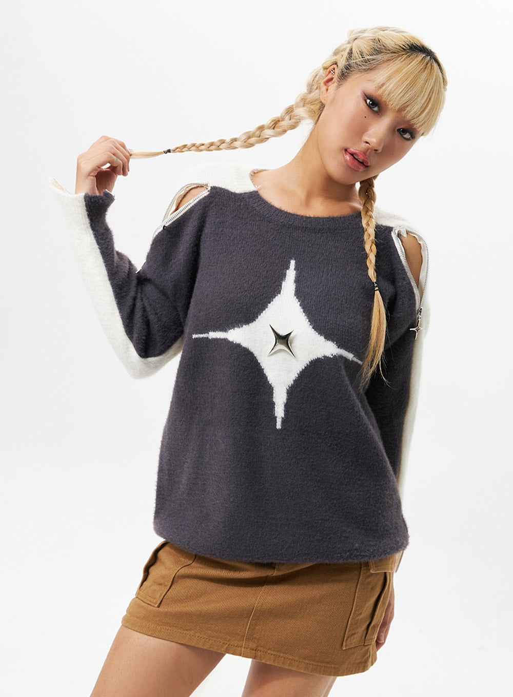star-motif-cut-out-shoulder-sweater-io324