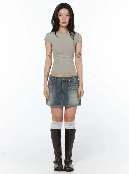 slim-fit-round-neck-basic-top-iu509