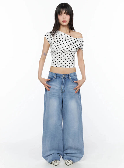polka-dot-off-shoulder-crop-top-iy525