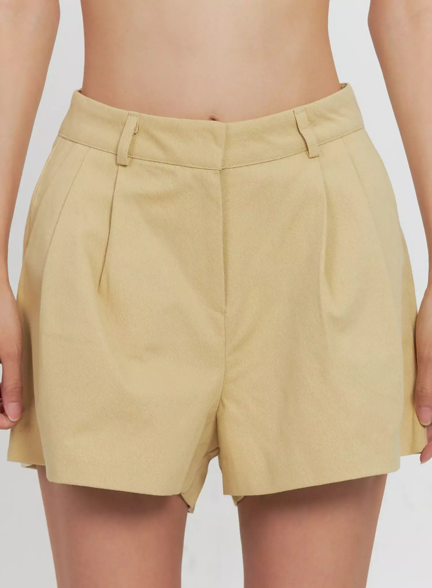 pleated-pintuck-shorts-il528