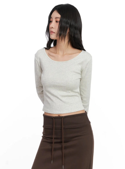 u-neck-crop-long-sleeve-top-in528