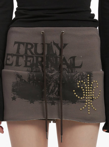 string-studded-graphic-mini-skirt-cj502