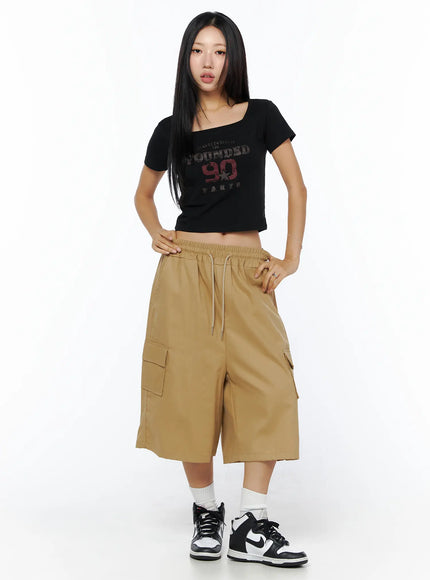 casual-graphic-crop-top-cu515