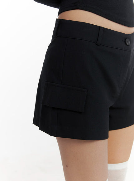 solid-side-pocket-shorts-cy403