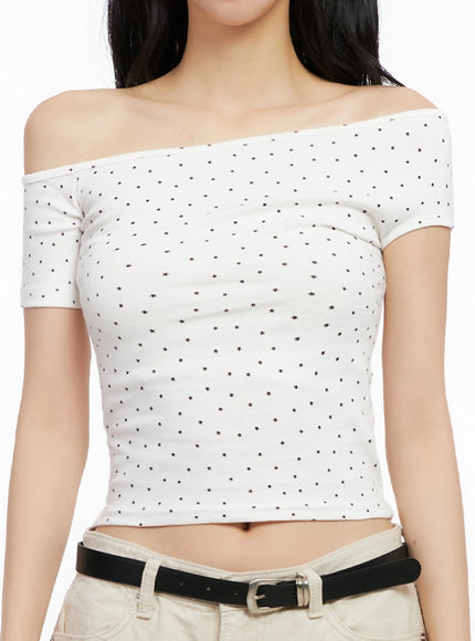 star-print-off-shoulder-crop-top-ig508