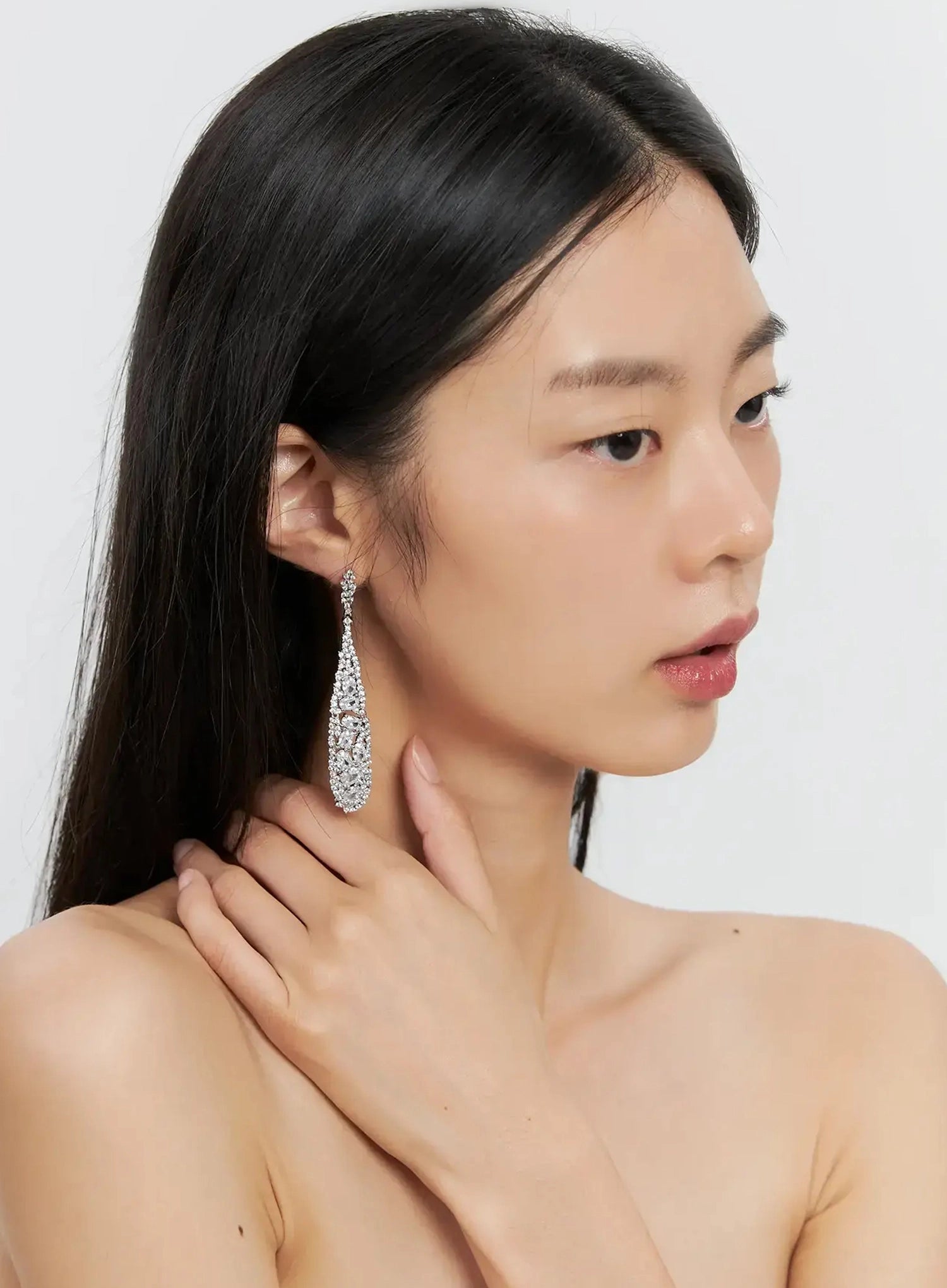 elegant-teardrop-earrings-is515