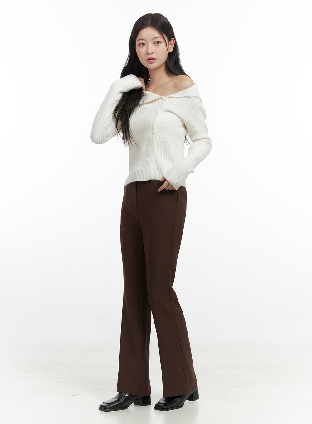 sleek-solid-flared-trousers-os423