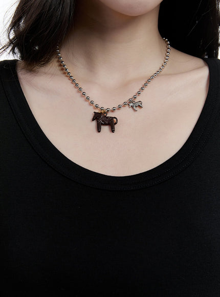 brown-horse-necklace-cj521