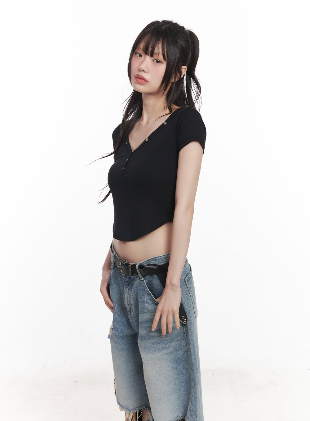 slim-fit-v-neck-buttoned-top-cy520