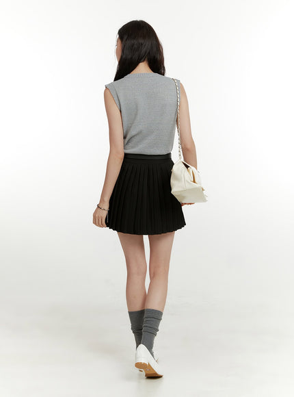 v-neck-sleeveless-knit-top-ou418