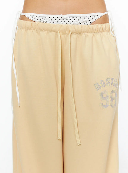 polka-dot-sagging-sweatpants-cu517