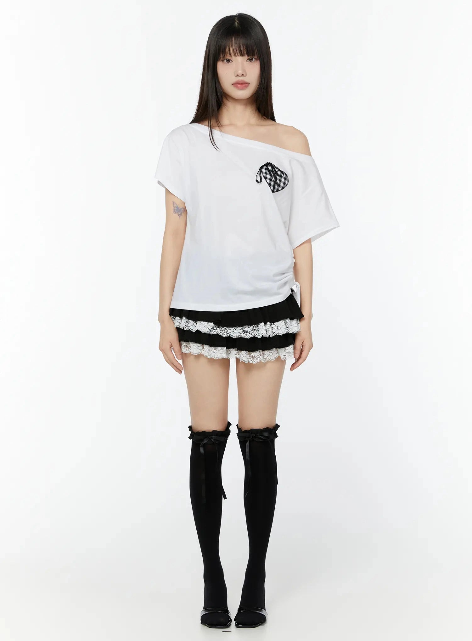 heart-patch-one-shoulder-oversized-t-shirt-iu518