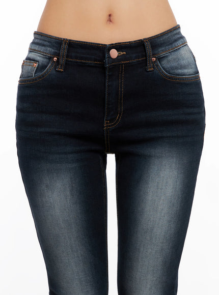 aliyah-mid-rise-flared-jeans-ig528