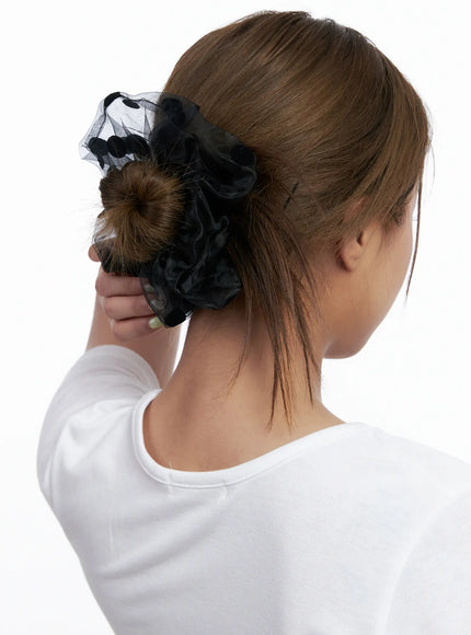 chic-polka-dot-scrunchie-cl514