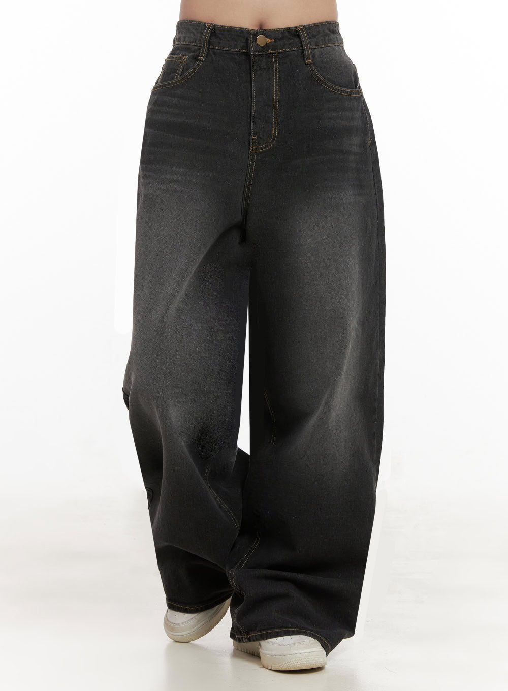 Christina Washed Baggy Jeans IJ510 in black, close-up front shot on model, high-rise waistband with brass button, contrast topstitching, and voluminous washed denim legs.