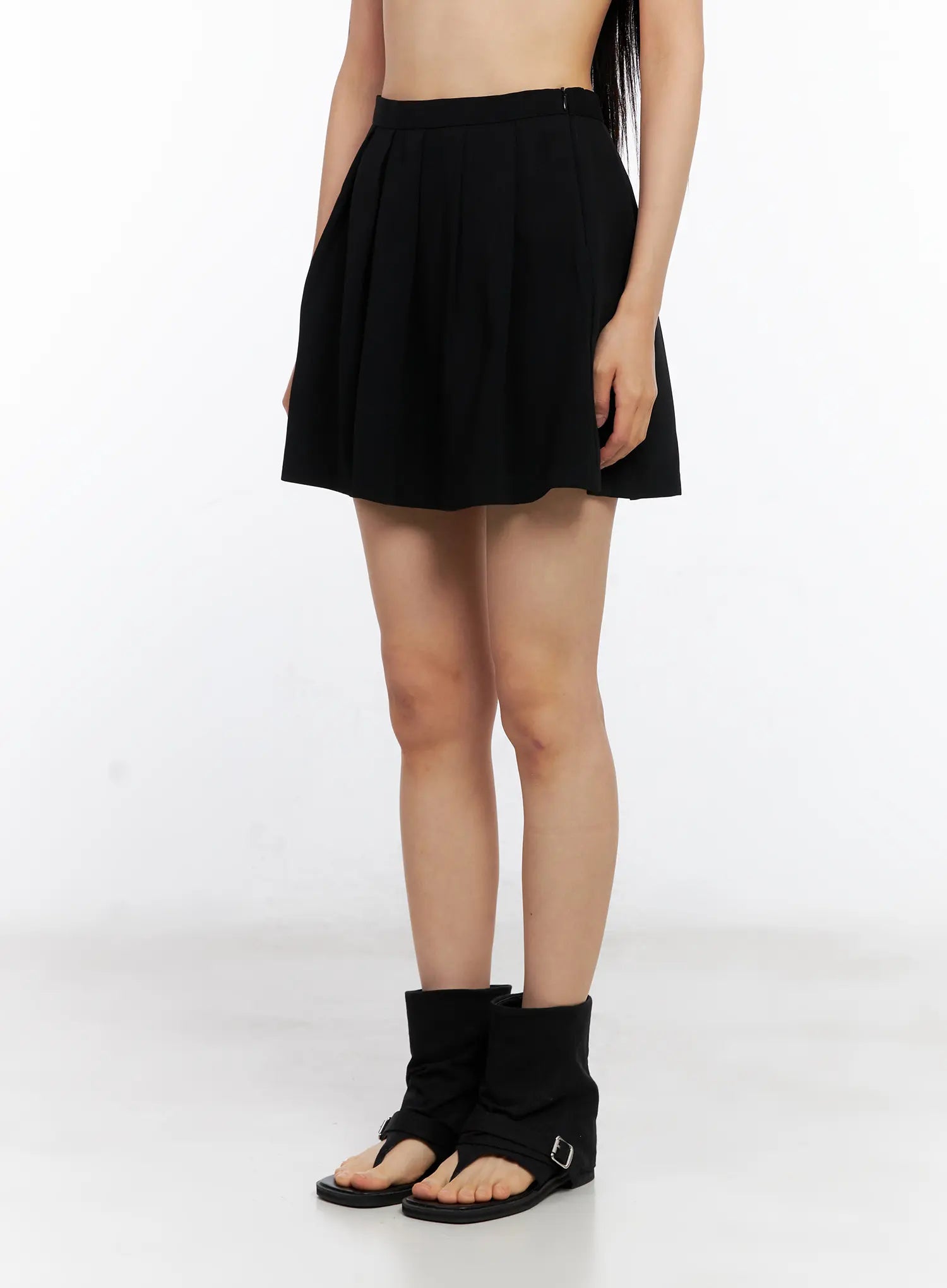 chic-pleated-mini-skirt-cl530