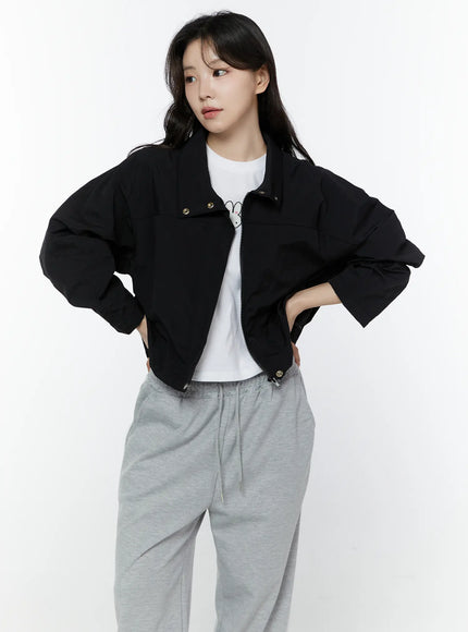 cropped-windbreaker-jacket-iy507