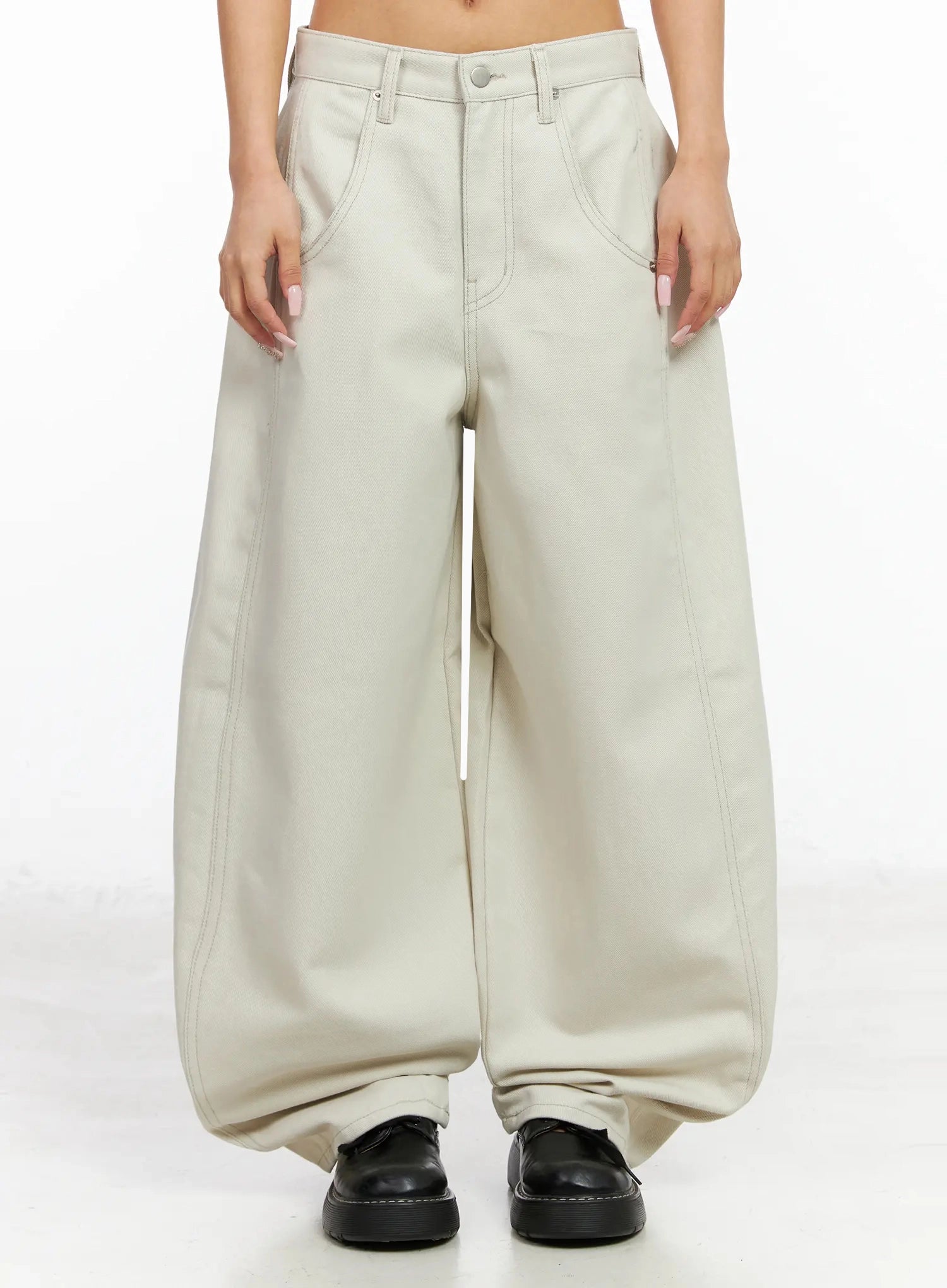 juniper-wing-print-baggy-jeans-ia527